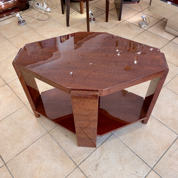 guéridon en loupe d'acajou...