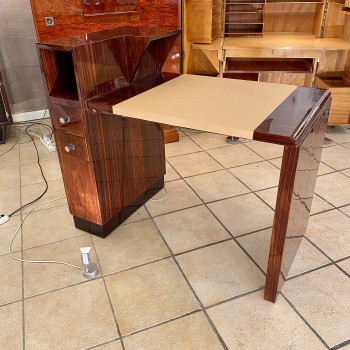 bureau moderniste attribué... 2