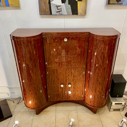 meuble bar en loupe d'acajou de Cuba...