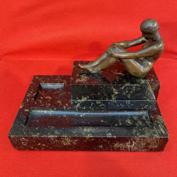 bronze ¨la baigneuse ¨signé...