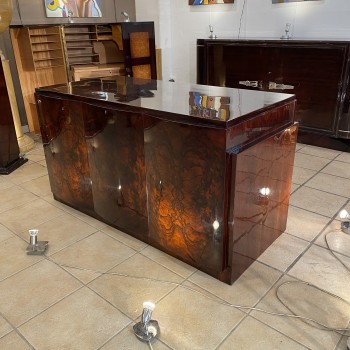 bureau moderniste en... 2