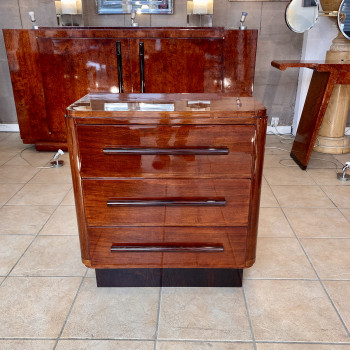 Petite commode moderniste... 2