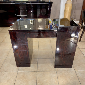 bureau moderniste en... 2